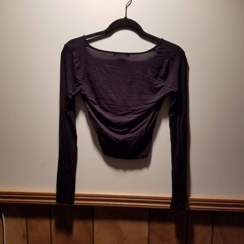🍭Forever 21 basic long sleeved v neck top - Picture 2 of 6